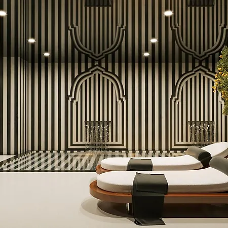 Gran Claridge - Preferred & 5* Granada